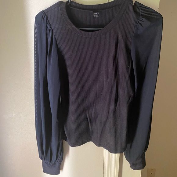 Blouse - Picture 2 of 3